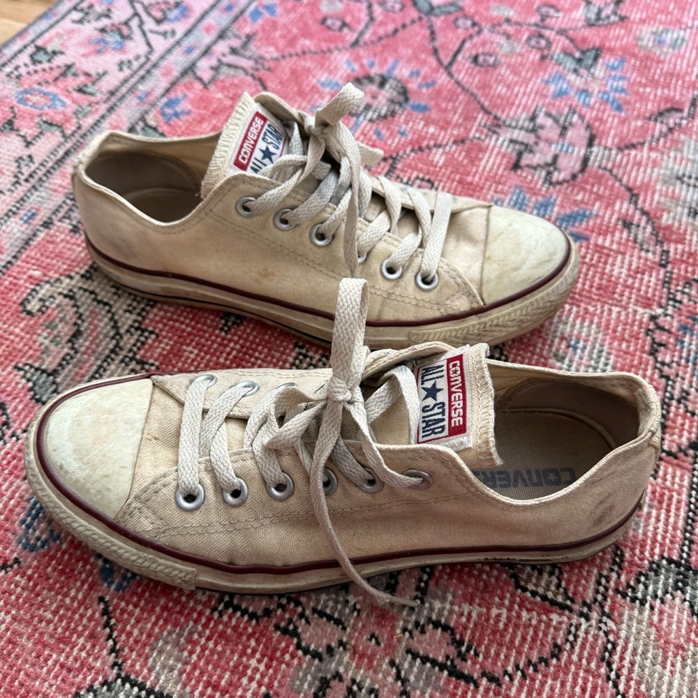 Converse low top sneakers unisex